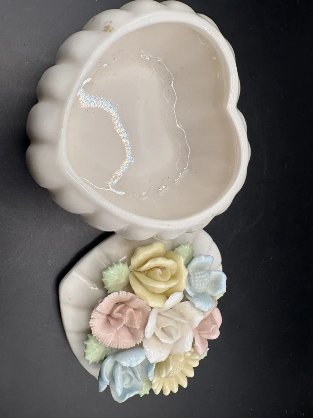 Vintage Flower Heart Shaped Trinket Box Ardalt Japan - Picture 4 of 5